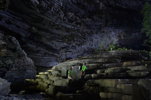 Hang Tien Cave Exploration